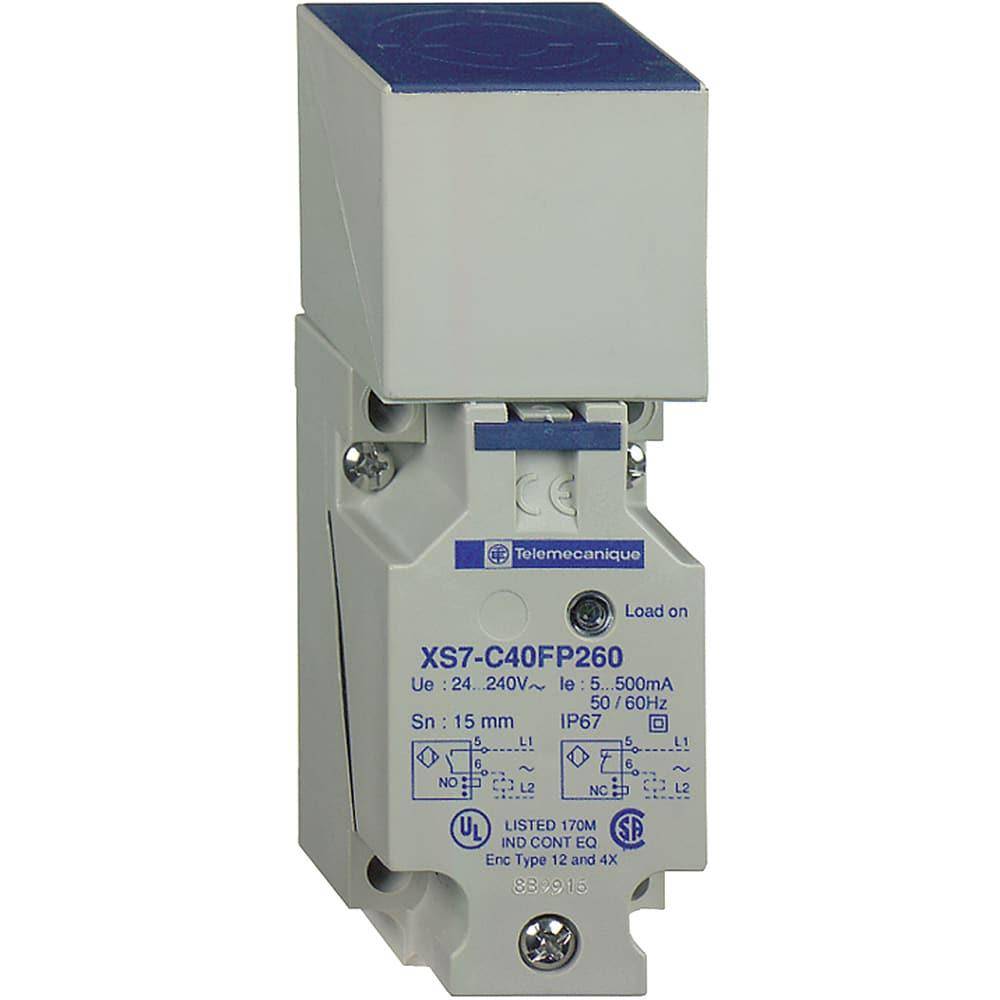Индуктивный датчик приближения Telemecanique Sensors XS7C40PC440D4